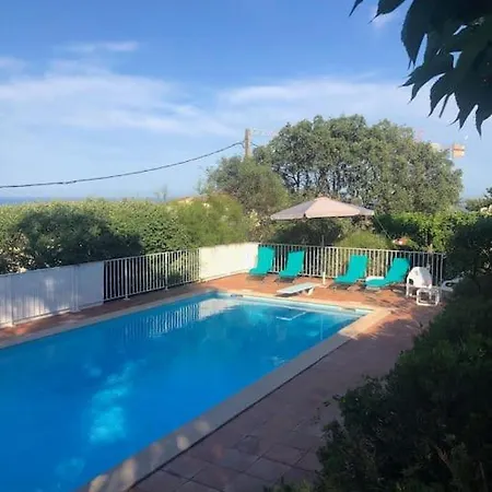 Avec Piscine