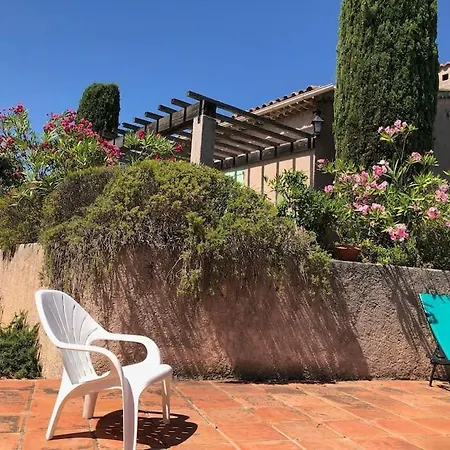 Avec Piscine بيت للعطل *